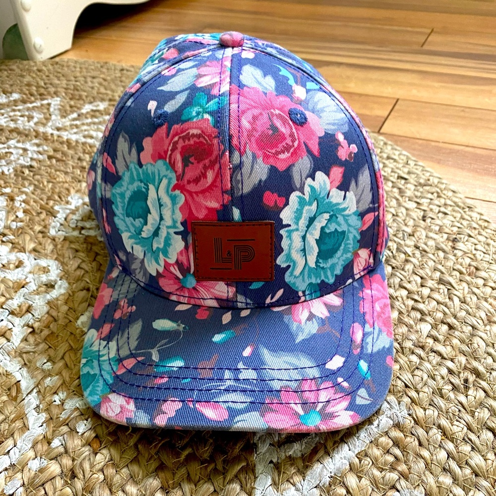 Women L&P floral cap